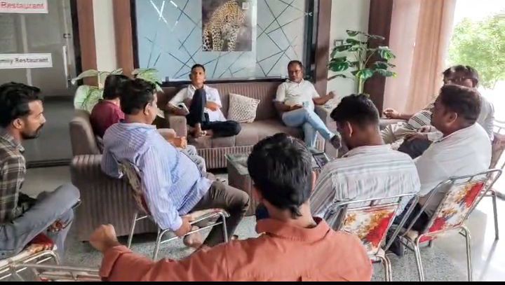 तहसील टेंट किराया व्यवसाय समिति का भव्य शपथ ग्रहण समारोह, अध्यक्ष रमेश परिहार सहित नई कार्यकारिणी लेगी जिम्मेदारी की शपथ,